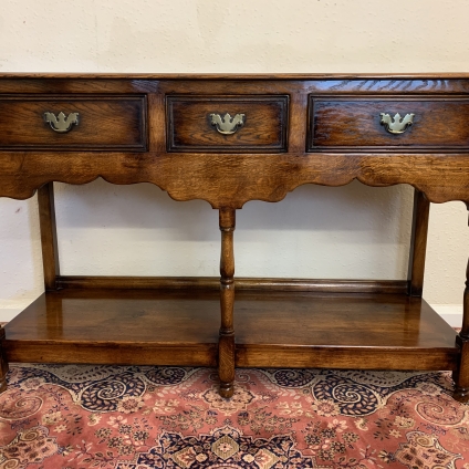 Fantastic Quality Oak Pot Board Dresser/sideboard