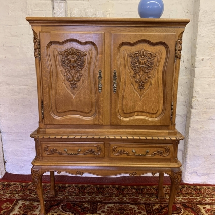 Outstanding Quality Vintage French Carved Oak Chippendale Cocktail Cabinet/cupboard - Now Sold