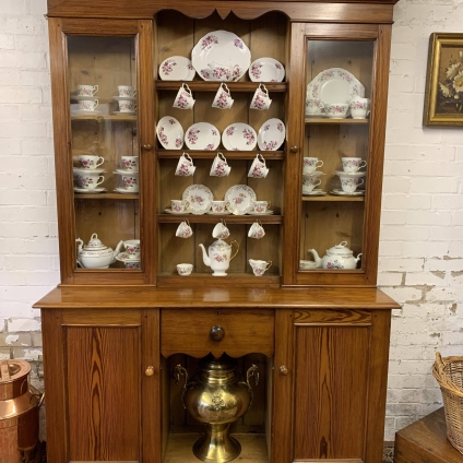 Fantastic Quality Victorian Pitch Pine Kitchen Dresser Circa 1890