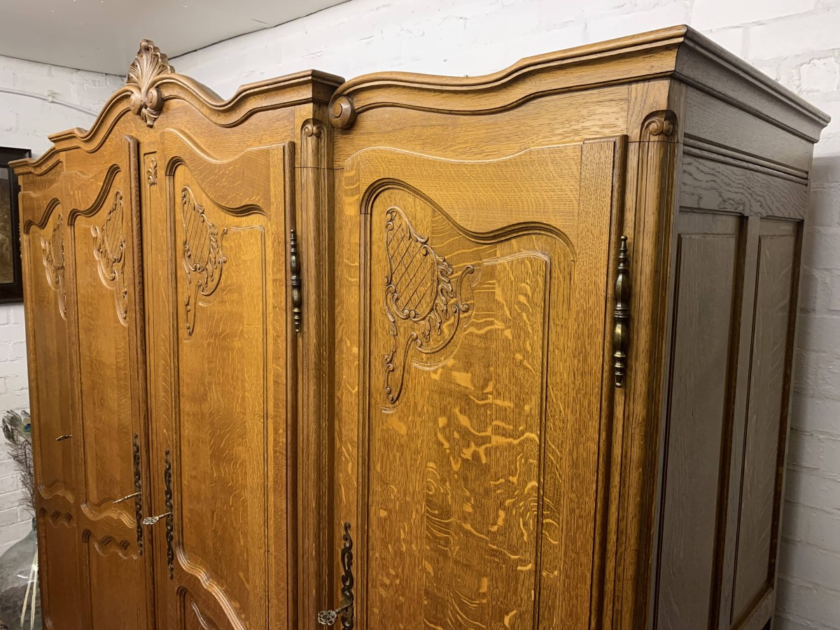 Outsanding Quality French Carved Oak Four-door Brakefront Armoire/wardrobe - Now Sold - Image 10