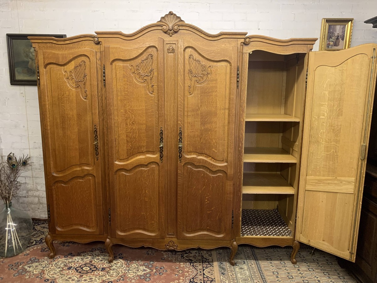 Outsanding Quality French Carved Oak Four-door Brakefront Armoire/wardrobe - Now Sold - Image 2