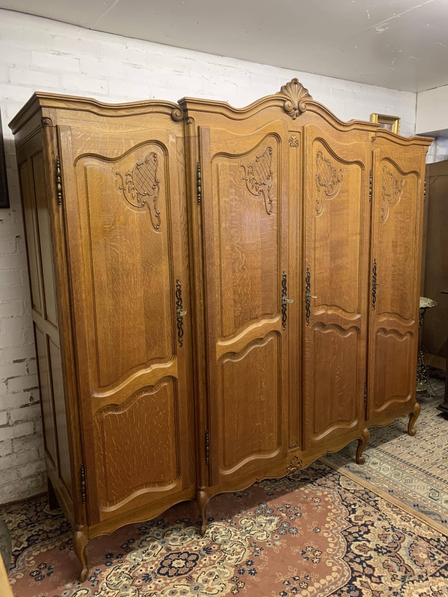 Outsanding Quality French Carved Oak Four-door Brakefront Armoire/wardrobe - Now Sold - Image 9