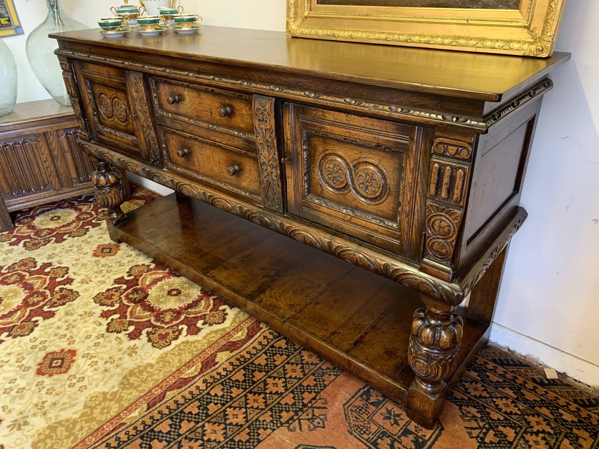 Outstanding Quality Carved Oak Titchmarsh And Goodwin Pot Board Dresser/sideboad - Now Sold - Image 4