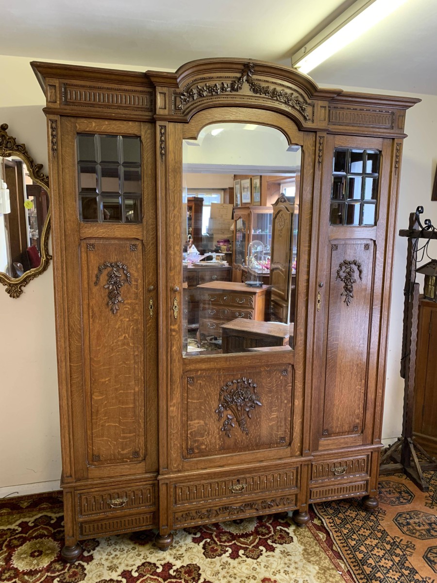 Fabulous Antique French Carved Oak Brakefront Mirror Door Armoire/wardrobe - Now Sold - Image 16