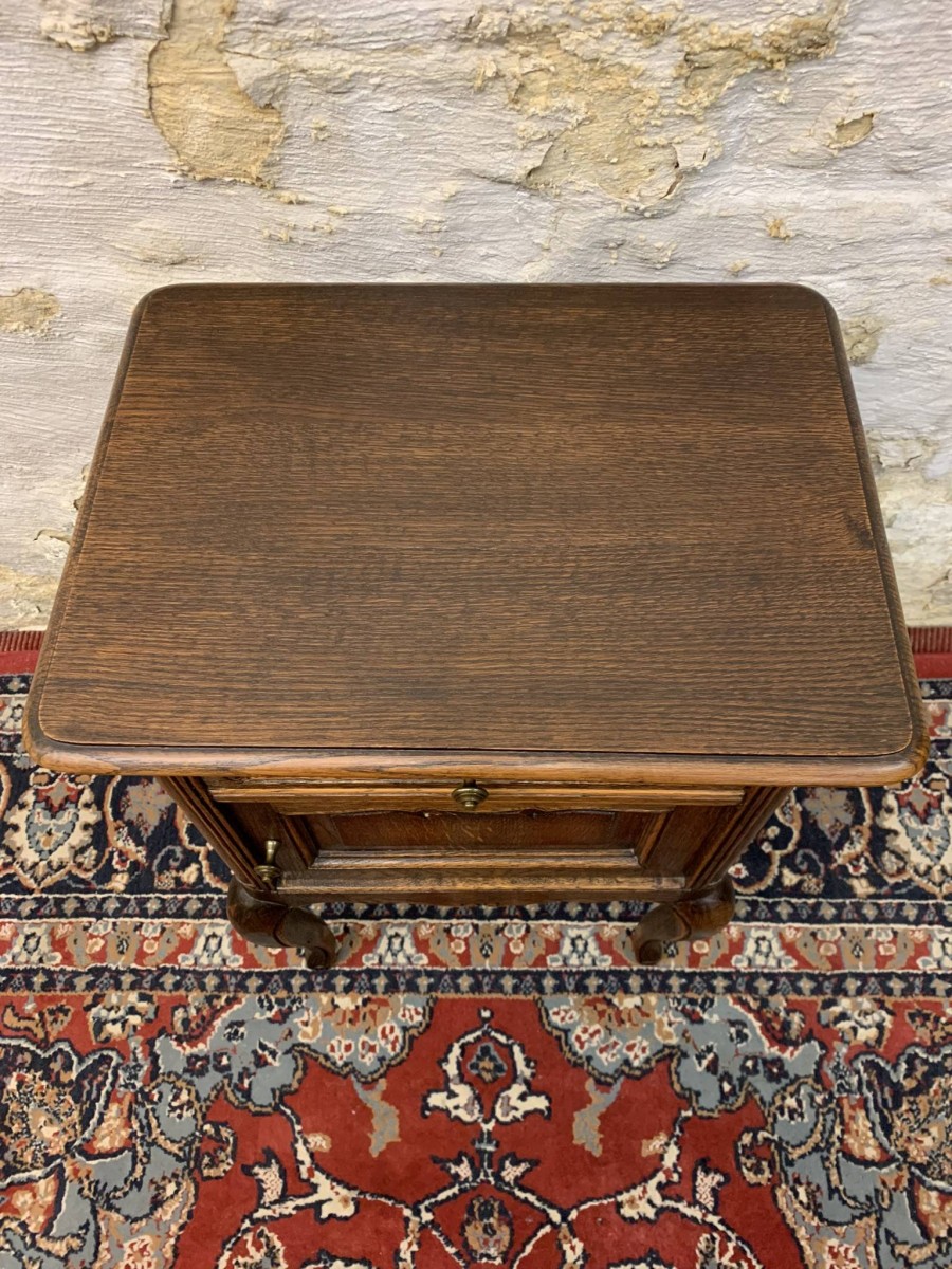 Fabulous Quality French Oak Bedside Cabinet/ Side Cabinet - Now Sold - Image 4