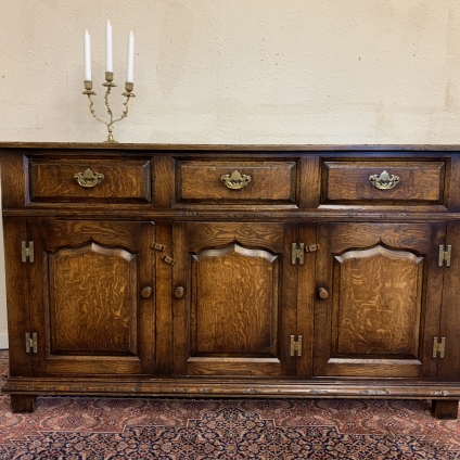 Outstanding Quality Oak Three Door Dresser Base/sideboard - Now Sold