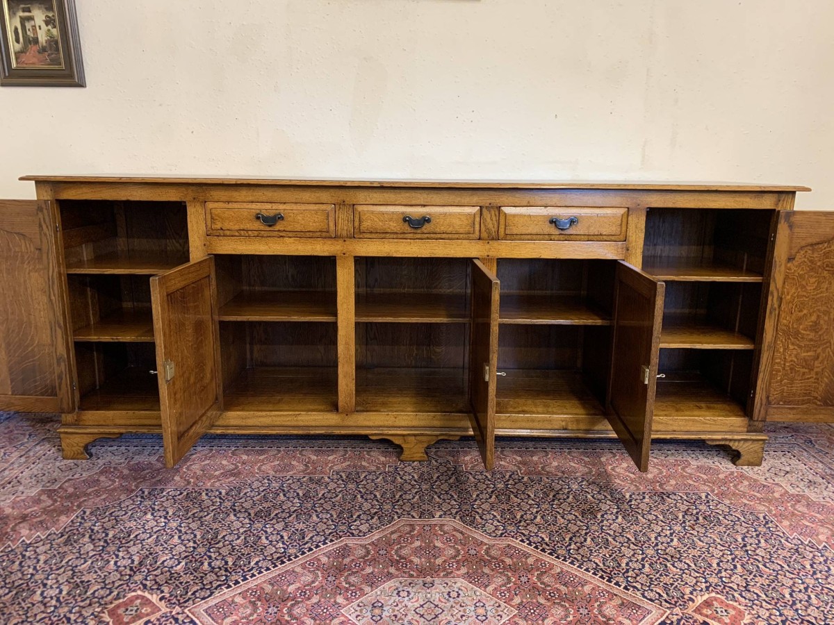 Outstanding Quality Large Oak Dresser Base/sideboard - Now Sold - Image 10
