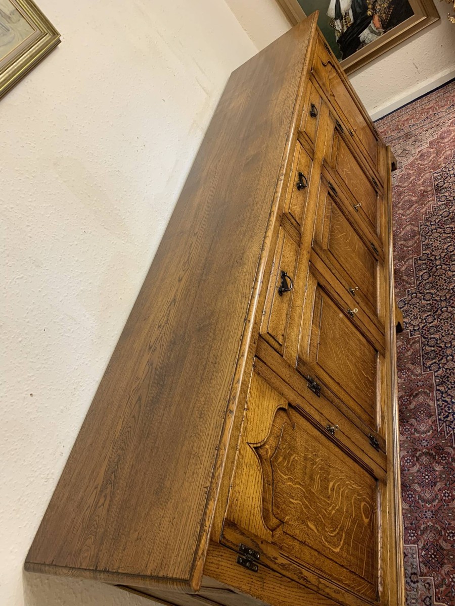 Outstanding Quality Large Oak Dresser Base/sideboard - Now Sold - Image 4