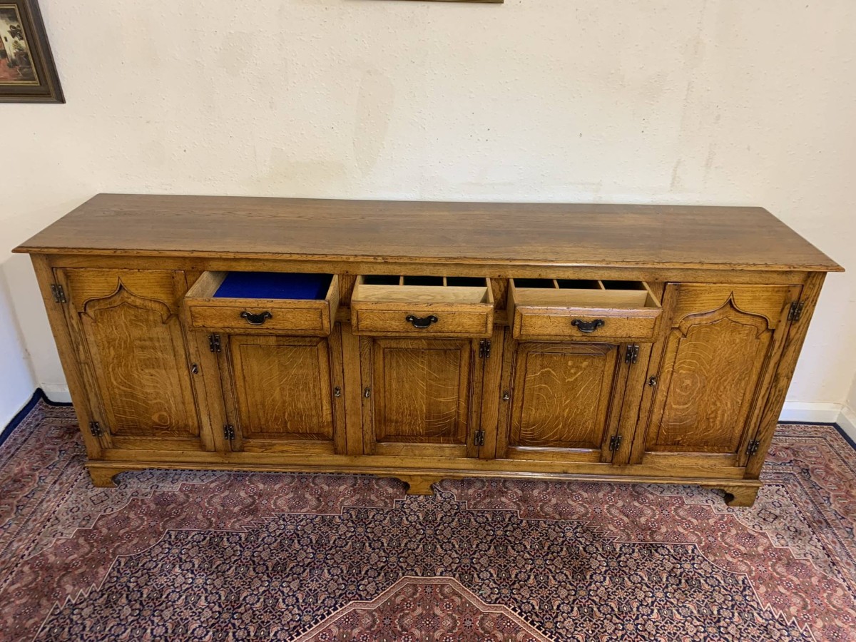 Outstanding Quality Large Oak Dresser Base/sideboard - Now Sold - Image 6