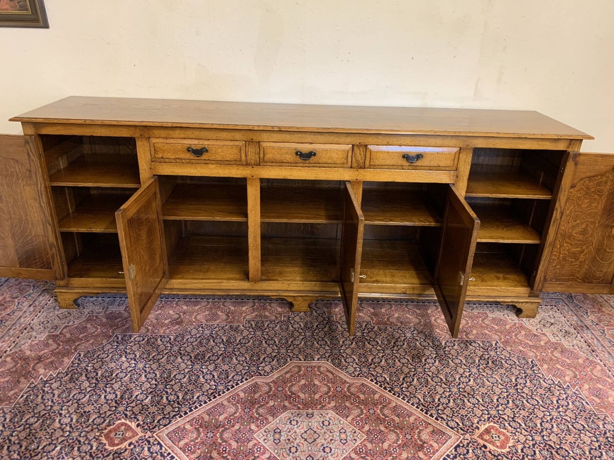 Outstanding Quality Large Oak Dresser Base/sideboard - Now Sold - Image 8