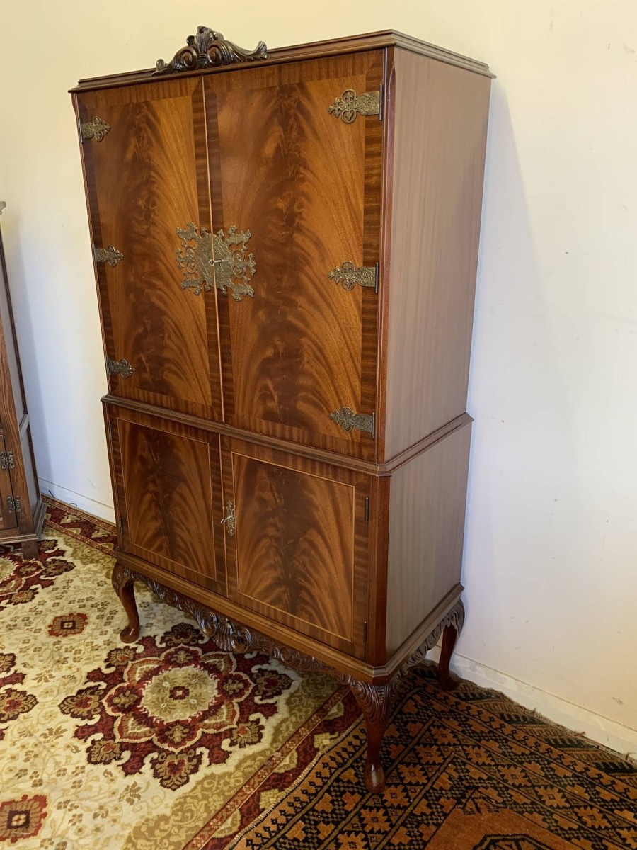 Outstanding Quality Mid Century Carved Walnut Cocktail Cabinet/bar - Now Sold - Image 12