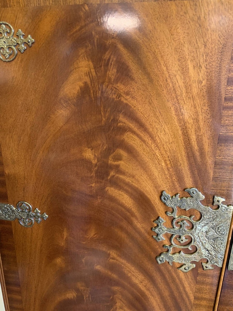 Outstanding Quality Mid Century Carved Walnut Cocktail Cabinet/bar - Now Sold - Image 20