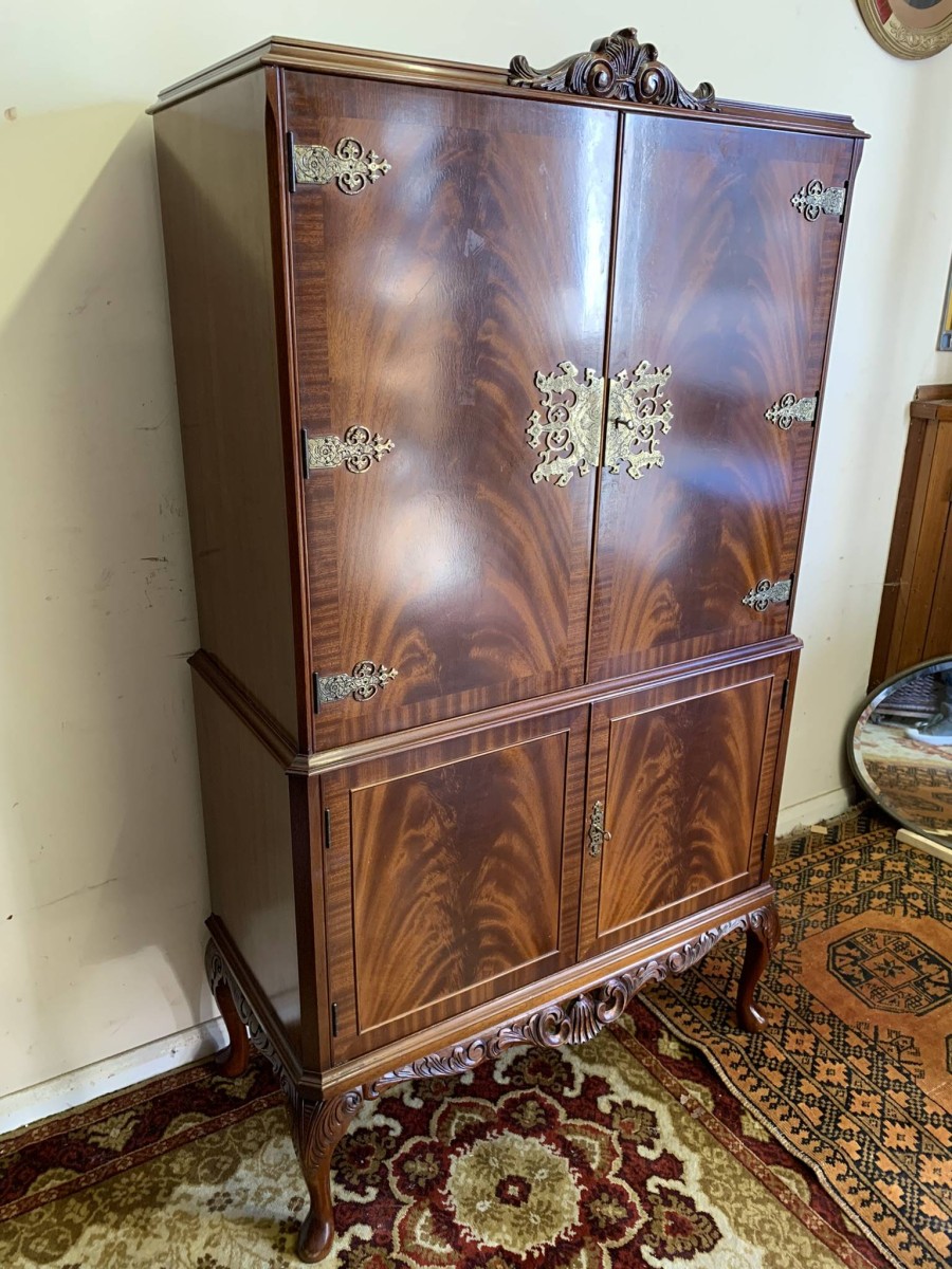 Outstanding Quality Mid Century Carved Walnut Cocktail Cabinet/bar - Now Sold - Image 3