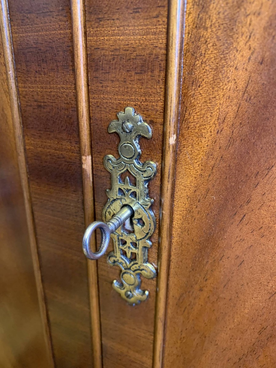 Outstanding Quality Mid Century Carved Walnut Cocktail Cabinet/bar - Now Sold - Image 6