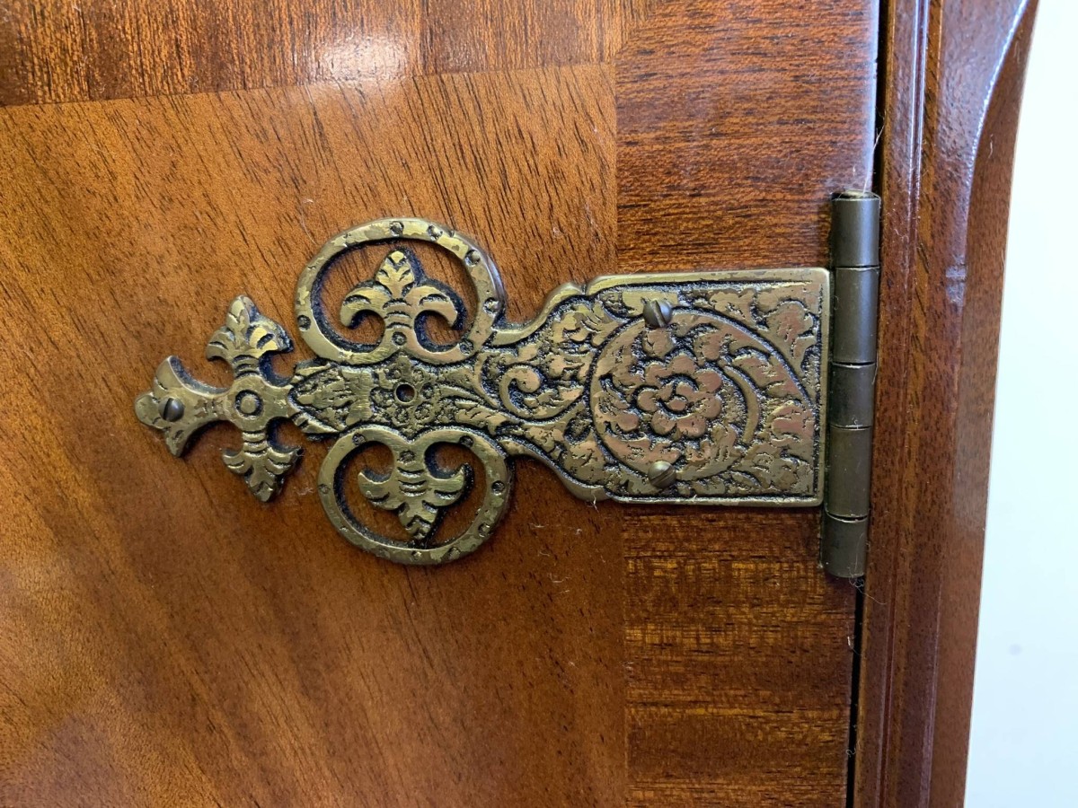 Outstanding Quality Mid Century Carved Walnut Cocktail Cabinet/bar - Now Sold - Image 7