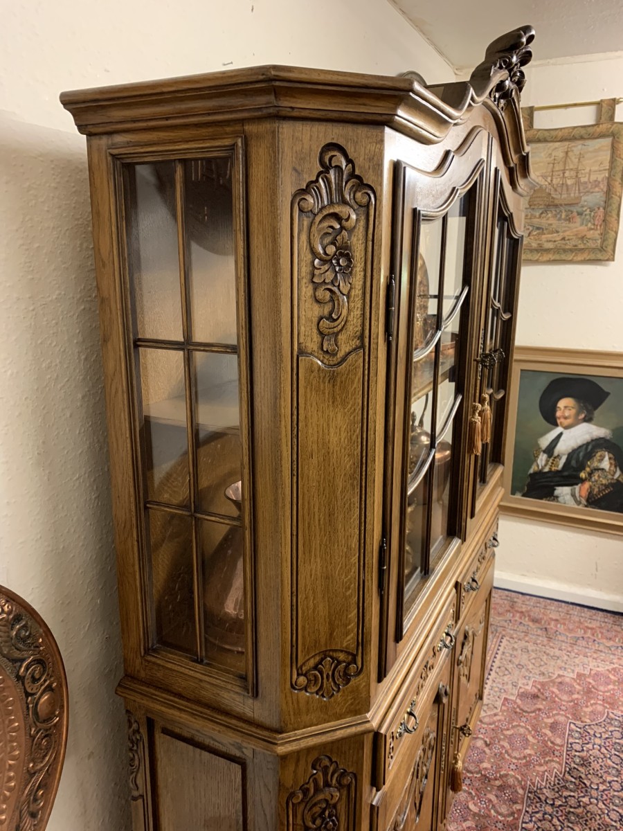 Outstanding Quality French Carve Oak Glazed Dresser/cabinet/cupboard Circa 1930 - Now Sold - Image 8