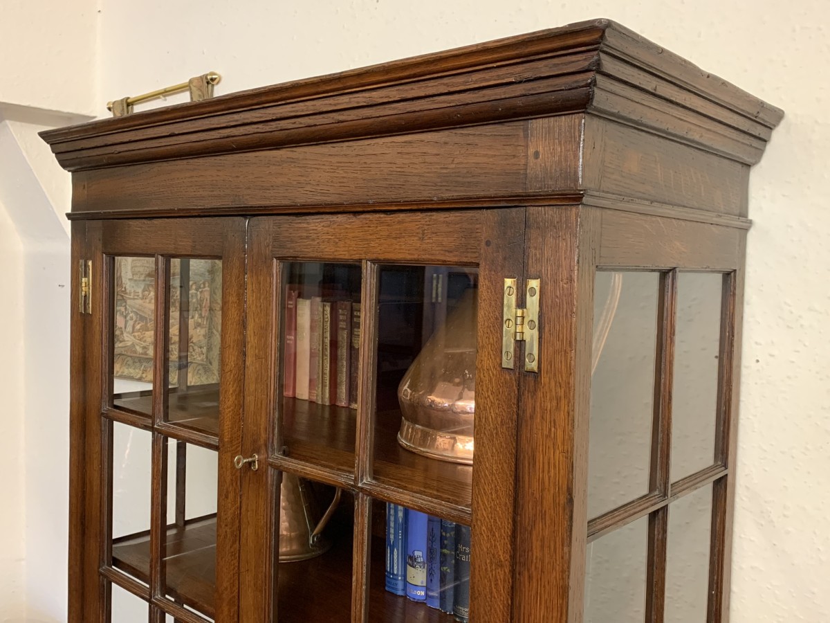 Outstanding Quality Oak Titchmarsh & Goodwin Bookcase/dispaly Cabinet (d) - Now Sold - Image 4