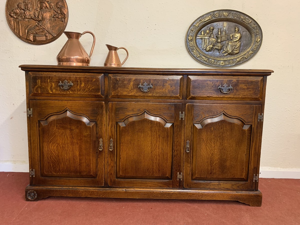 Outstanding Quality "royal Oak" Dresser / Sideboard/cupboard - Now Sold - Image 10
