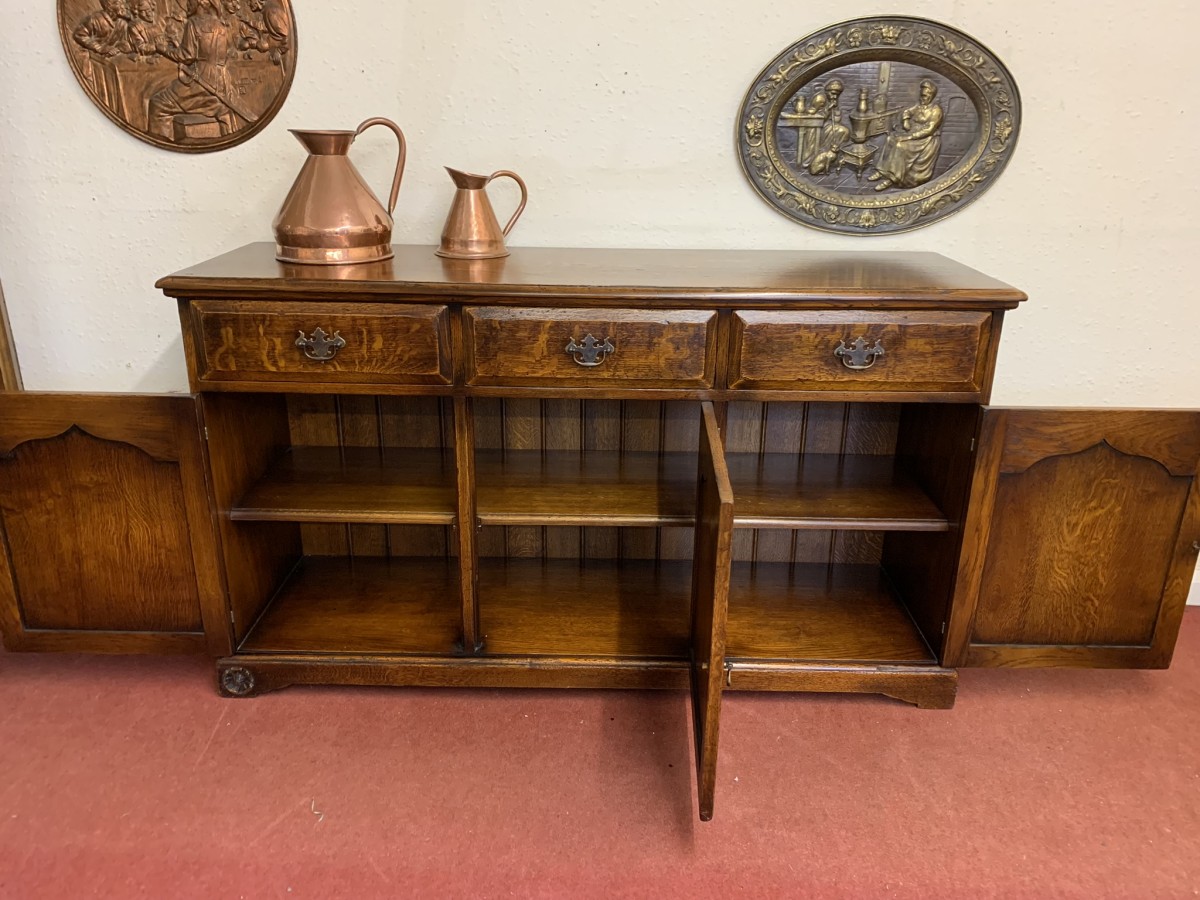 Outstanding Quality "royal Oak" Dresser / Sideboard/cupboard - Now Sold - Image 11