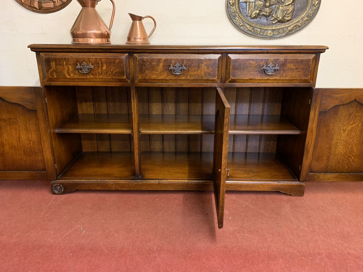 Outstanding Quality "royal Oak" Dresser / Sideboard/cupboard - Now Sold - Image 12