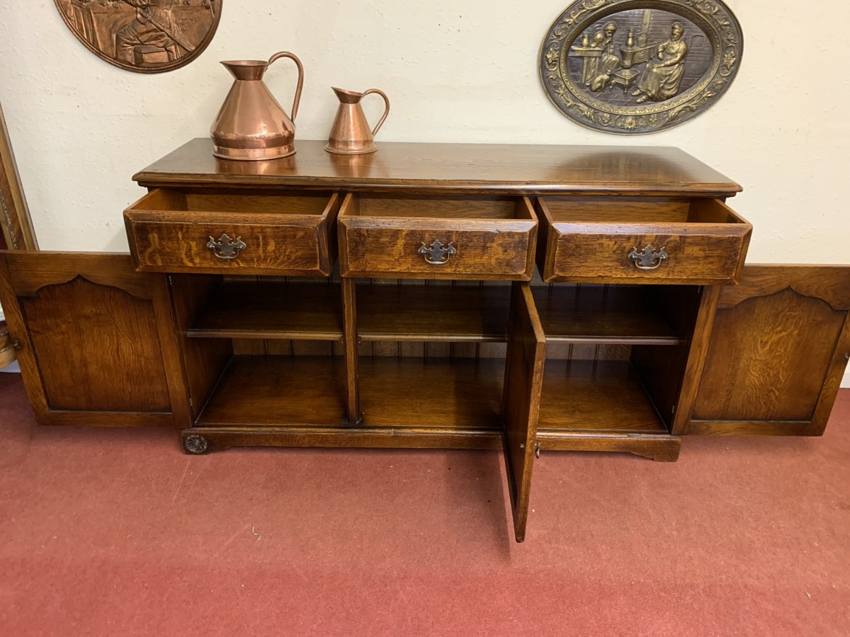 Outstanding Quality "royal Oak" Dresser / Sideboard/cupboard - Now Sold - Image 13