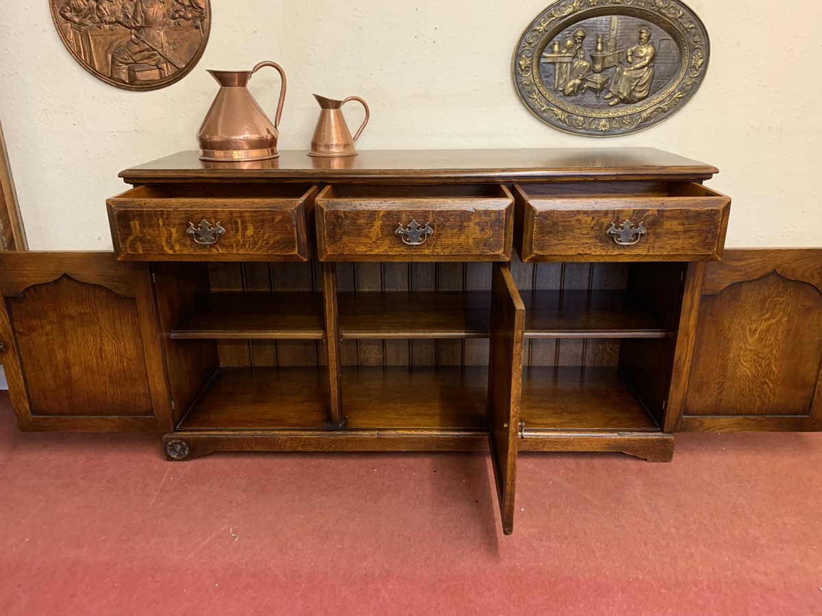 Outstanding Quality "royal Oak" Dresser / Sideboard/cupboard - Now Sold - Image 14