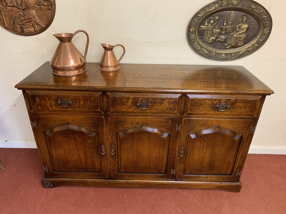 Outstanding Quality "royal Oak" Dresser / Sideboard/cupboard - Now Sold - Image 2