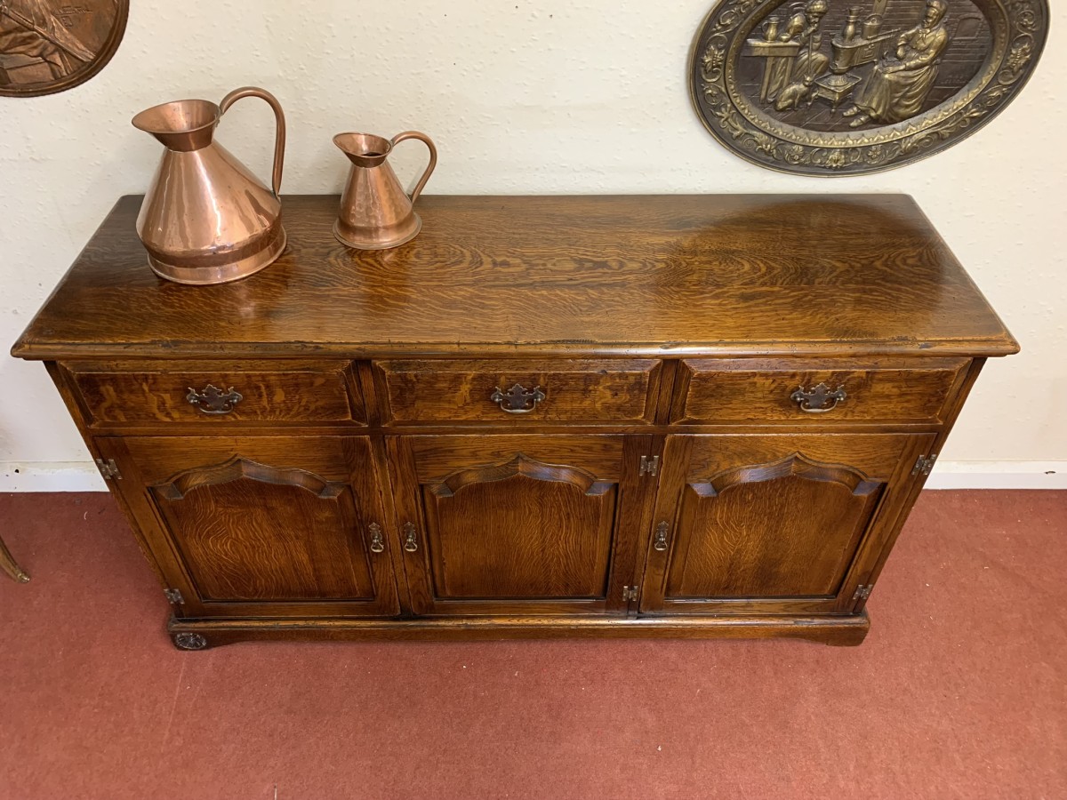 Outstanding Quality "royal Oak" Dresser / Sideboard/cupboard - Now Sold - Image 5