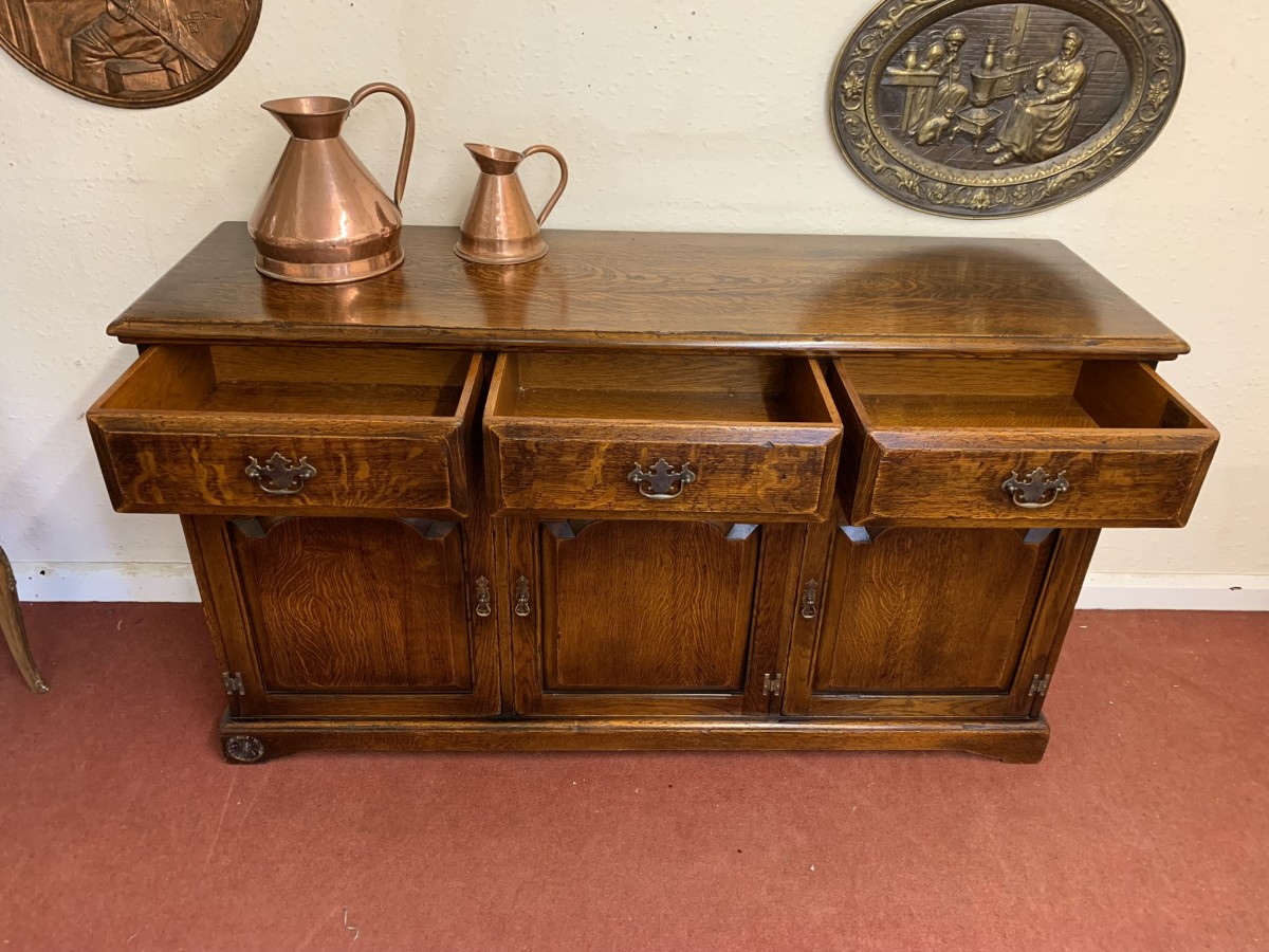 Outstanding Quality "royal Oak" Dresser / Sideboard/cupboard - Now Sold - Image 7