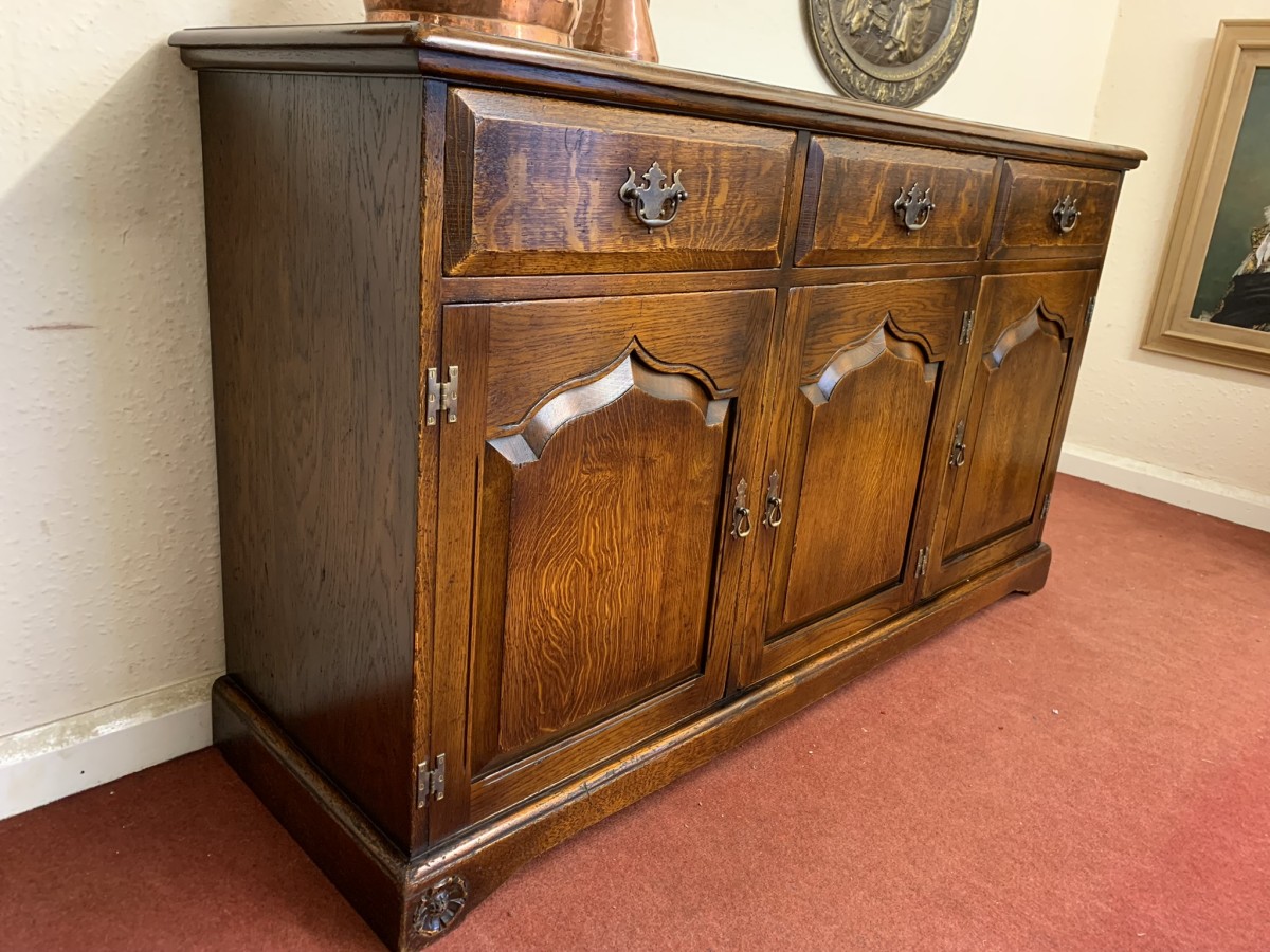 Outstanding Quality "royal Oak" Dresser / Sideboard/cupboard - Now Sold - Image 8