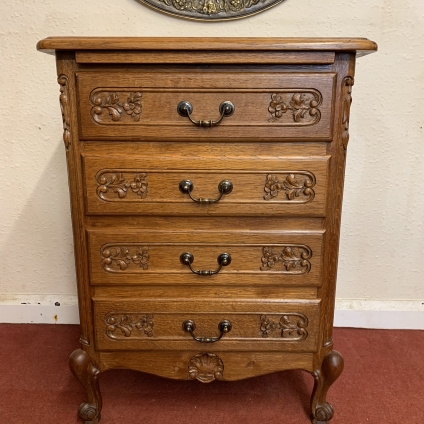 Outstanding Quality French Carved Oak Bachelors Commode/chest Of Four Drawers (3