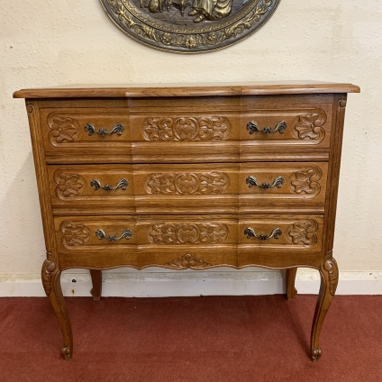 Stylish French Carved Oak Shaped Commode/chest Of Drawers (8)