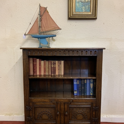 Outstanding Quality Titchmarsh & Goodwin Carved Oak Bookcase