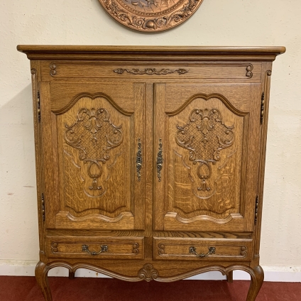 Fantstic Quality French Carved Oak Two Door Cupboard/cabinet