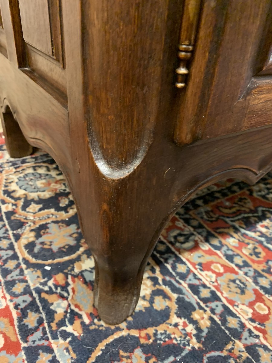 Outstanding Quality French Oak Two-door Cabinet/cupboard - Image 11