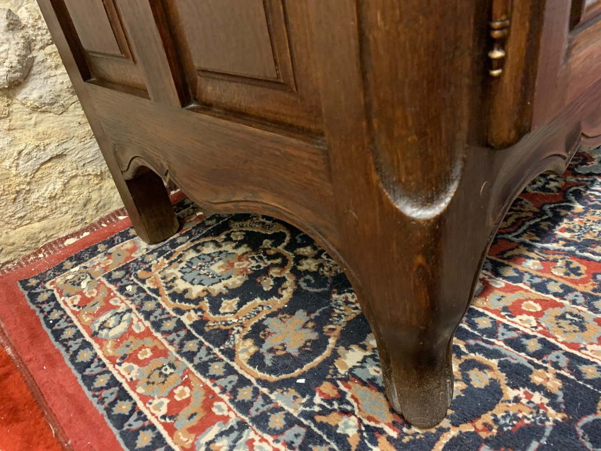 Outstanding Quality French Oak Two-door Cabinet/cupboard - Image 12