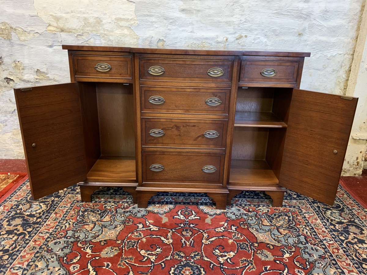 Fantastic Quality Mahogany Bevan Funnell Small Sideboard - Now Sold - Image 9