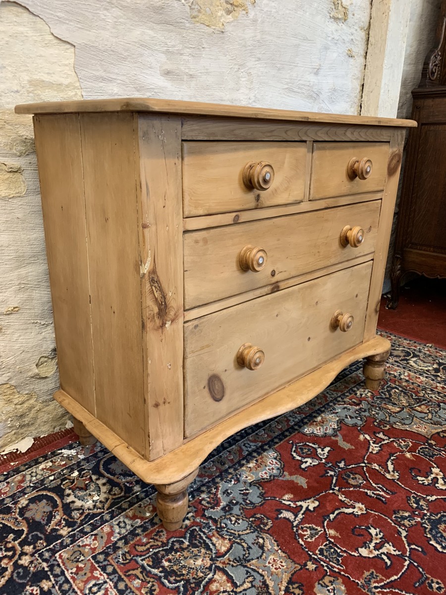 Fabulous Antique French Pine Chest Of Four Drawers Circa 1900 - Image 12