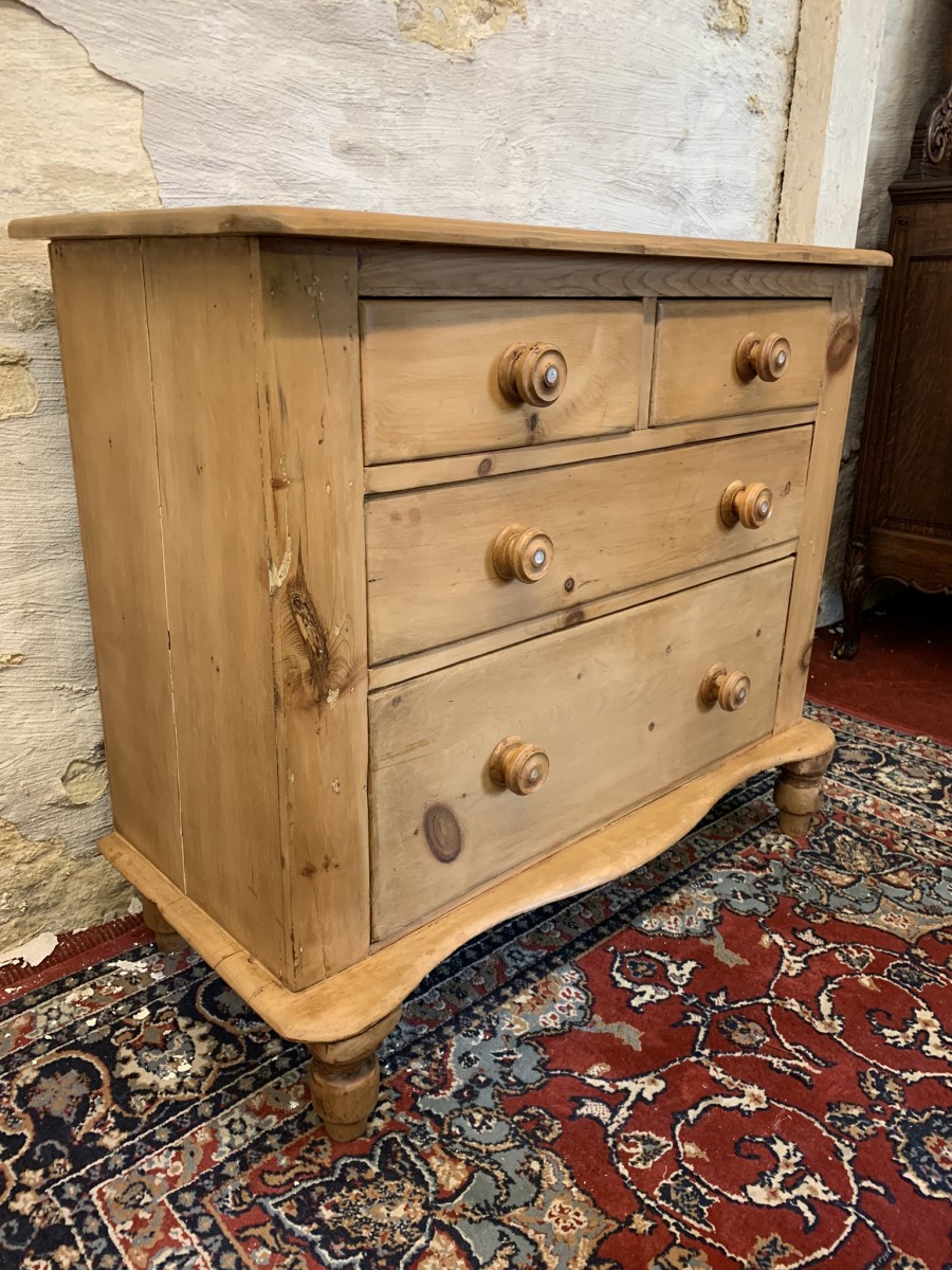 Fabulous Antique French Pine Chest Of Four Drawers Circa 1900 - Image 14