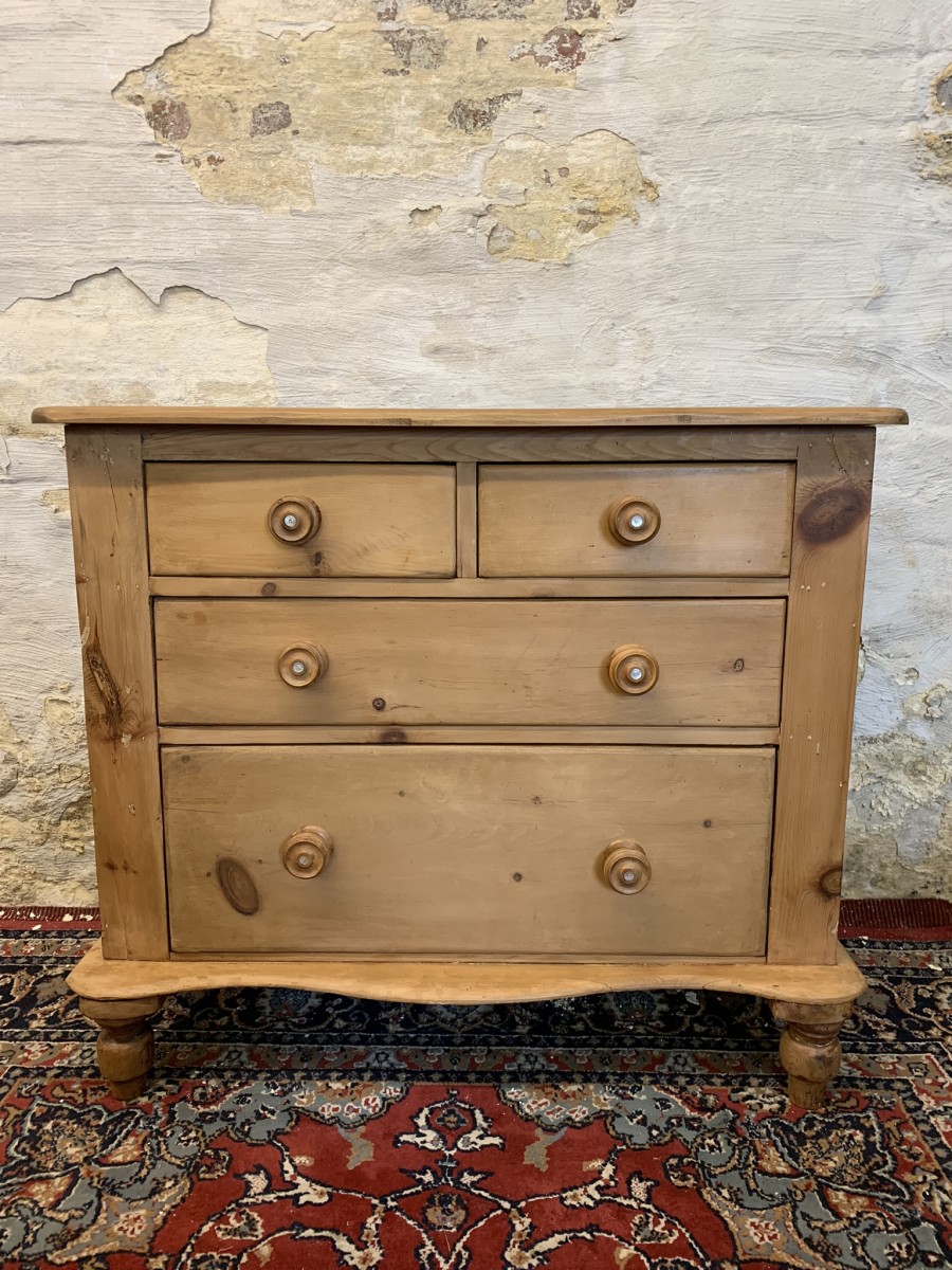 Fabulous Antique French Pine Chest Of Four Drawers Circa 1900 - Image 16