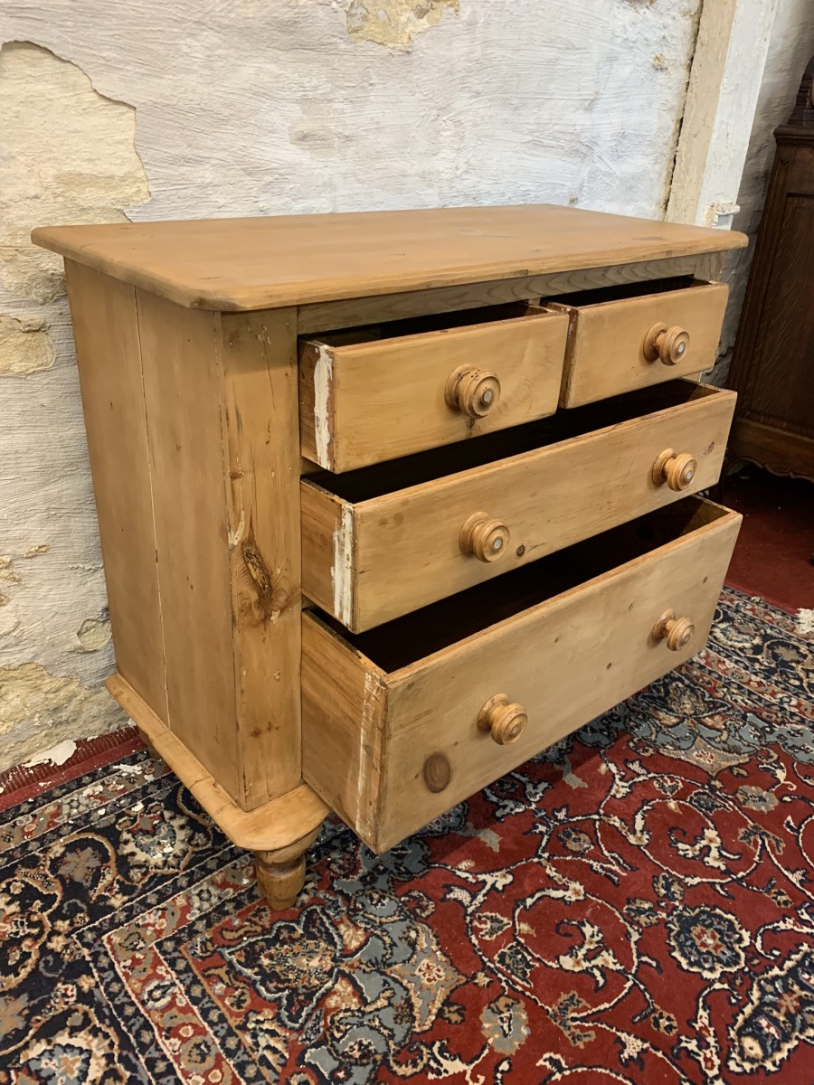 Fabulous Antique French Pine Chest Of Four Drawers Circa 1900 - Image 5