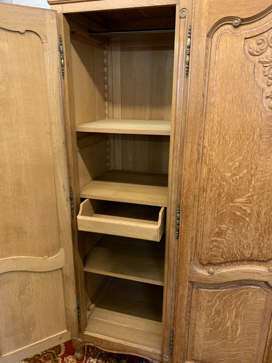 Outstanding Quality French Carved Oak Brakefront Four Door Armoire/wardrobe - Image 13