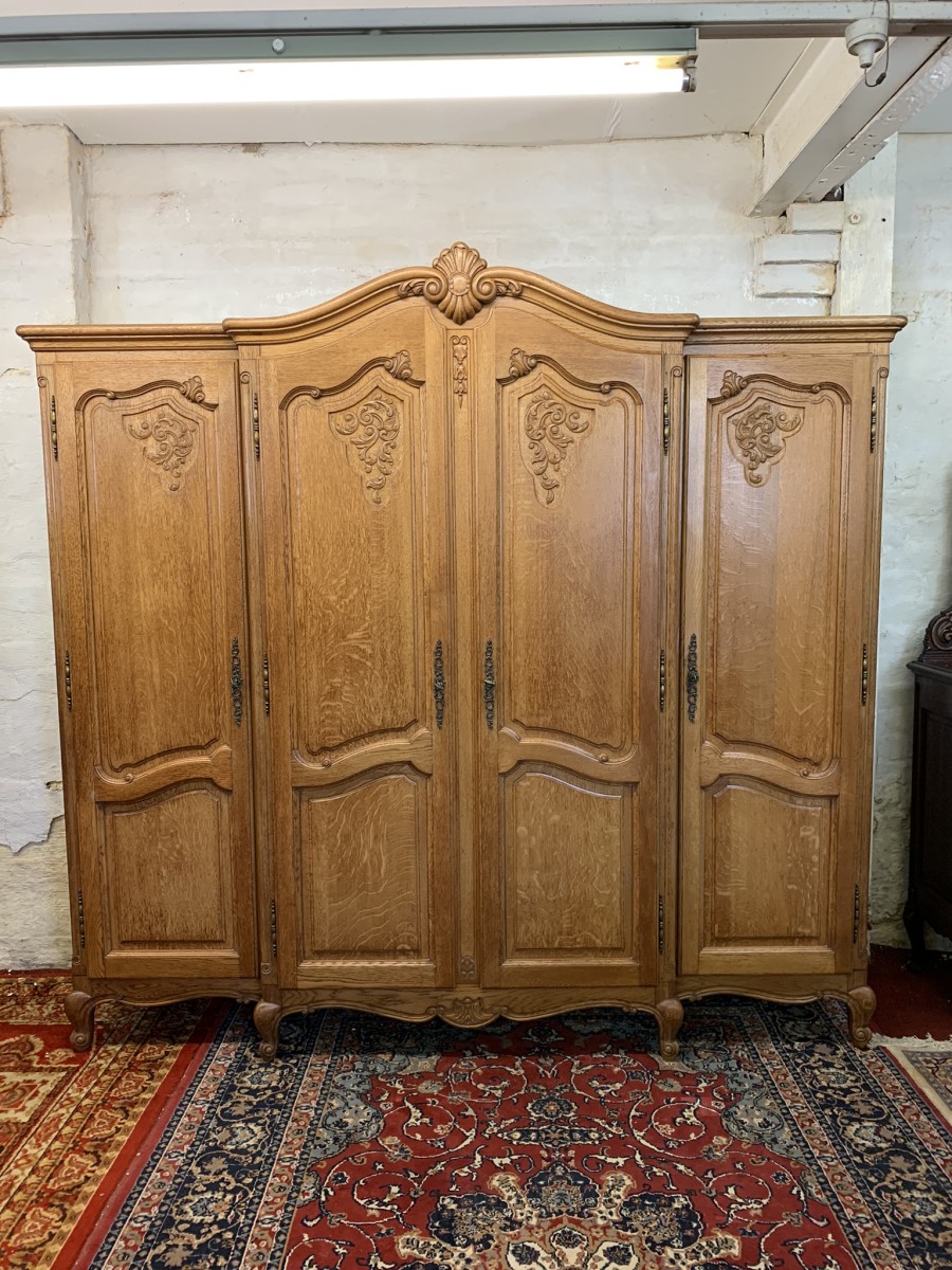 Outstanding Quality French Carved Oak Brakefront Four Door Armoire/wardrobe - Image 15