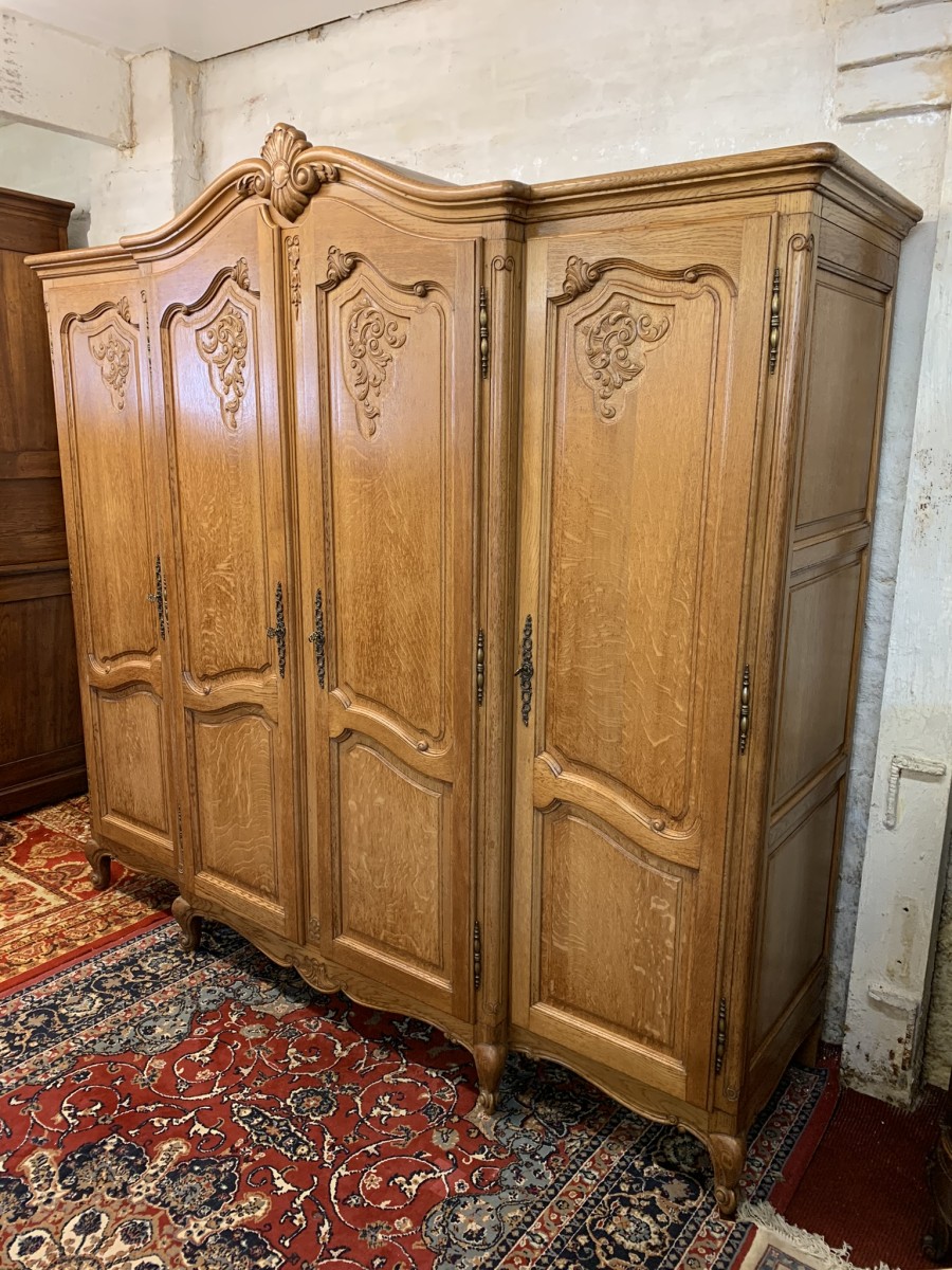 Outstanding Quality French Carved Oak Brakefront Four Door Armoire/wardrobe - Image 2
