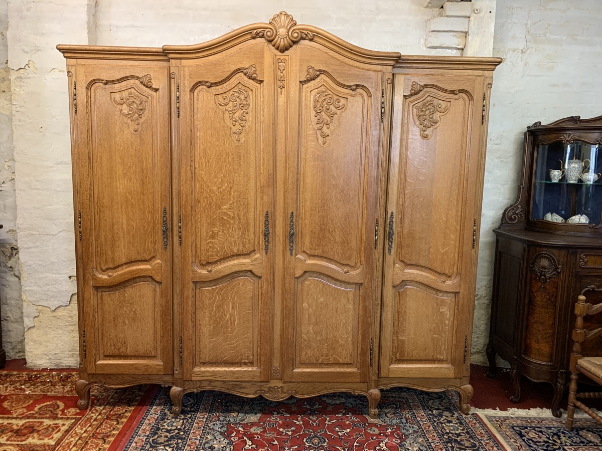 Outstanding Quality French Carved Oak Brakefront Four Door Armoire/wardrobe - Image 9