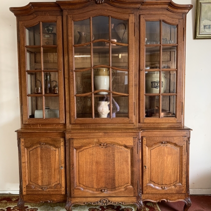 Wonderful Quality French Country Oak Glazed Breakfront Cabinet/cupboard/dresser