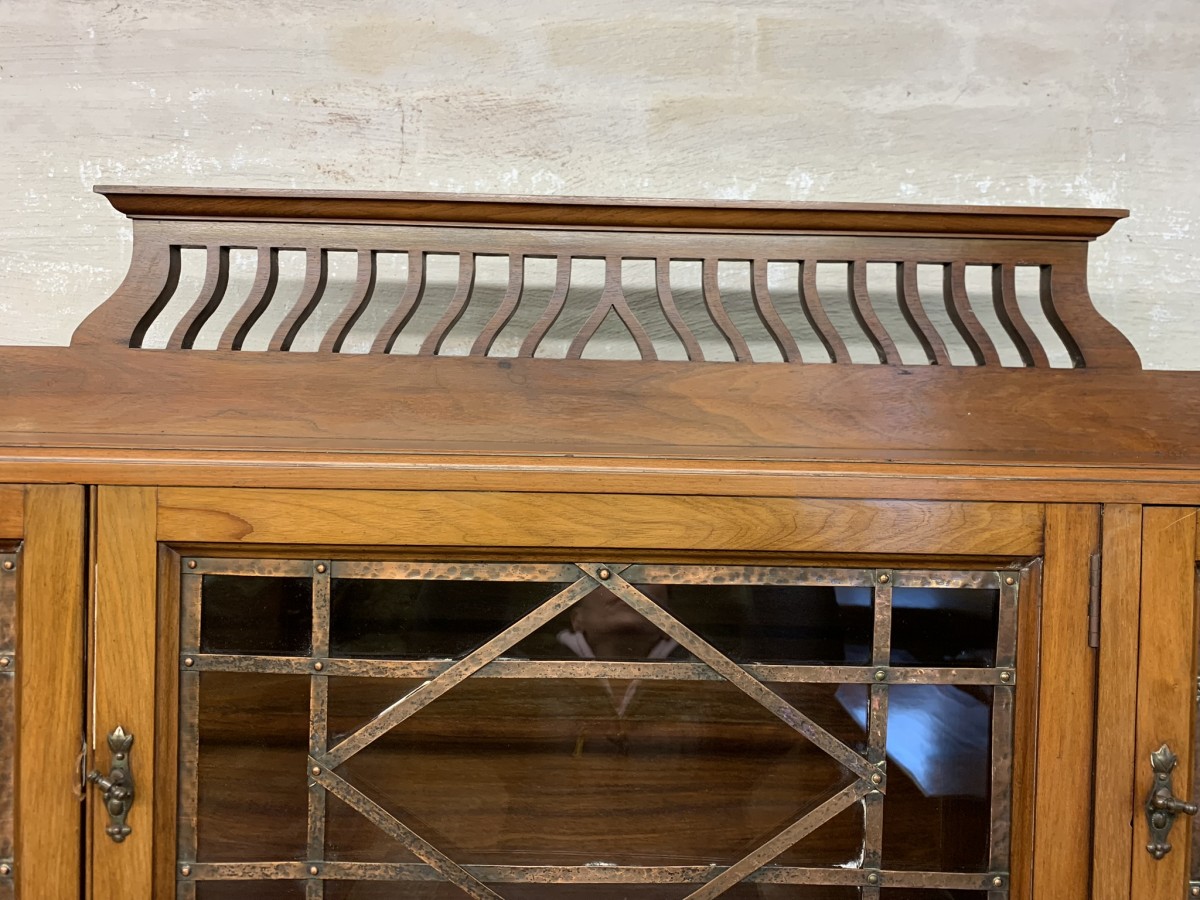 Stunning Walnut Arts And Crafts Mirrored Back Sideboard/dresser - Image 6