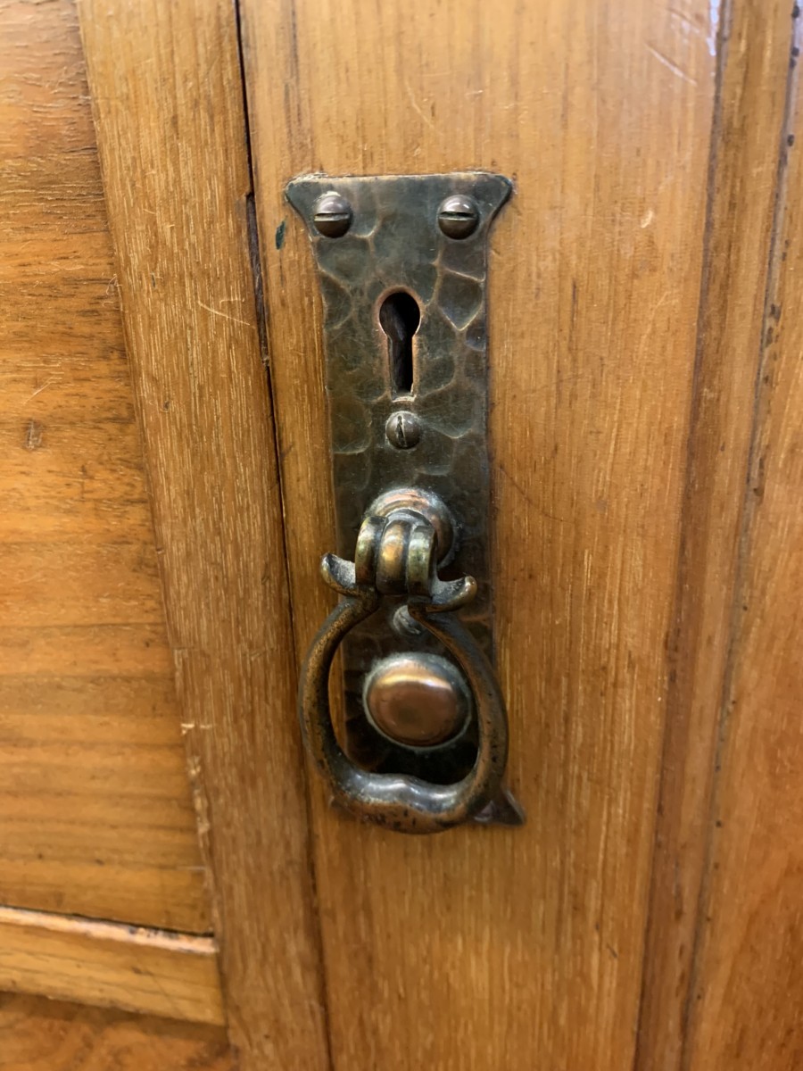 Stunning Walnut Arts And Crafts Mirrored Back Sideboard/dresser - Image 9