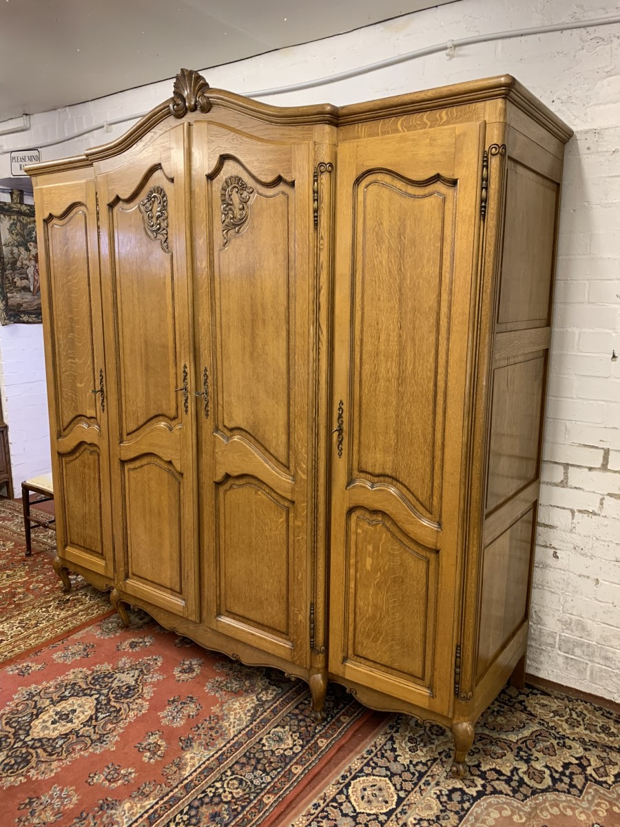 Fantastic French Carved Oak Four-door Breakfront Armoire/wardrobe - Image 11