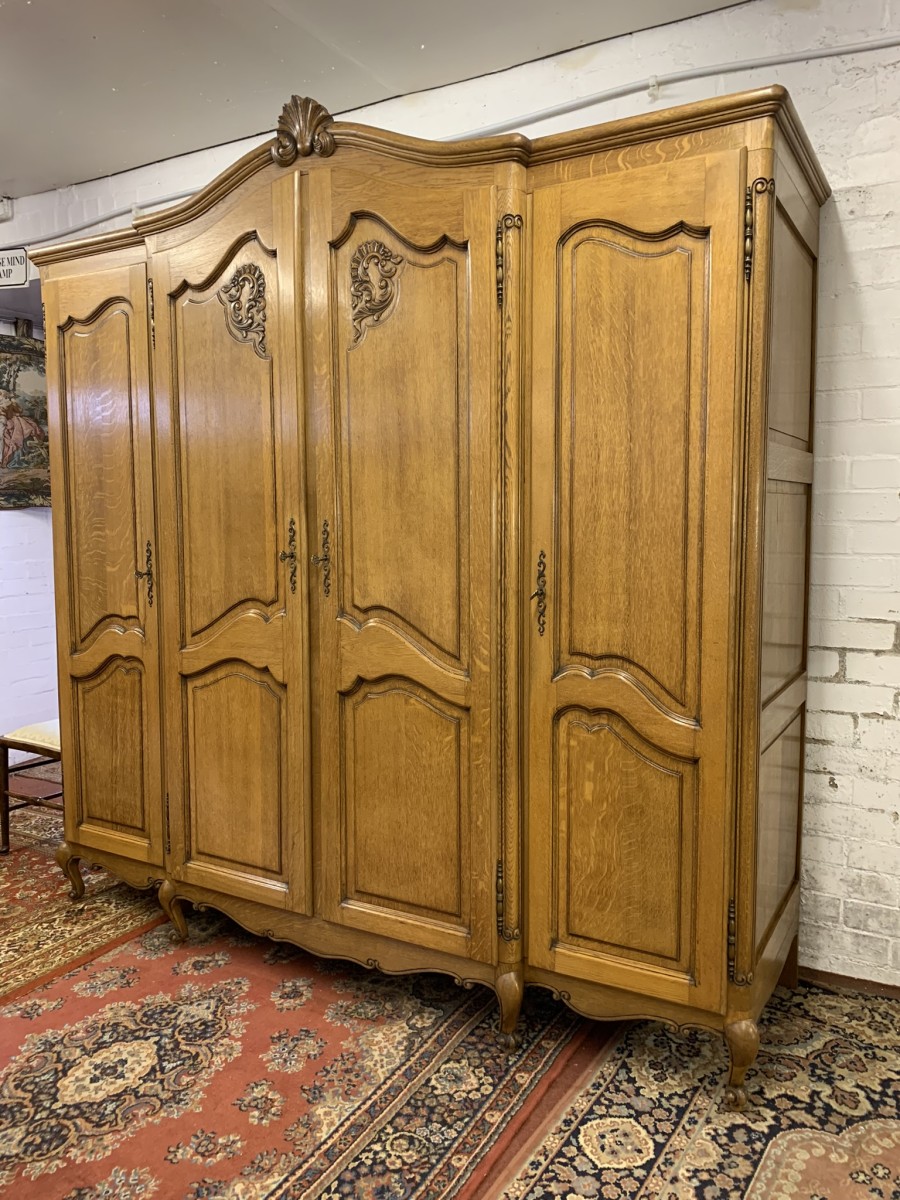 Fantastic French Carved Oak Four-door Breakfront Armoire/wardrobe - Image 18
